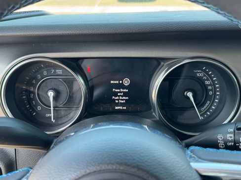 Used 2023 Jeep Wrangler Unlimited Rubicon 4xe AWD/4WD image 25
