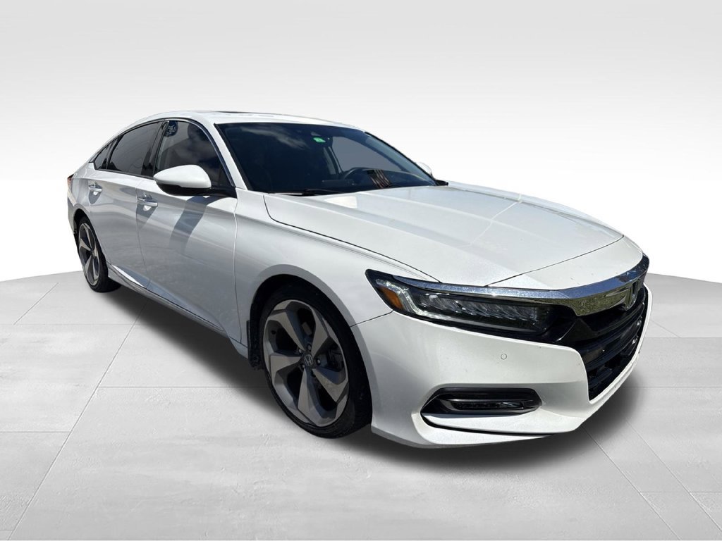 Used 2018 Honda Accord Touring image 1