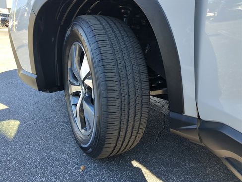 Used 2025 Subaru Ascent Premium image 33