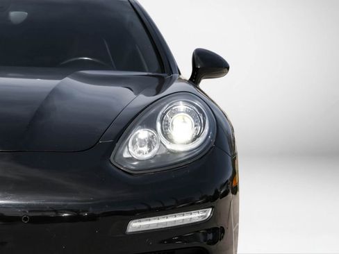 Used 2016 Porsche Panamera S image 57