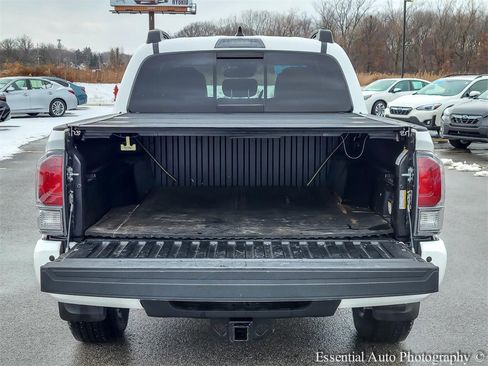Used 2023 Toyota Tacoma TRD Off-Road w/ TRD Premium Off Road Package image 29
