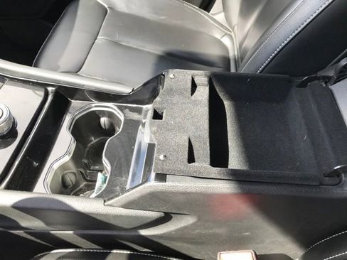 Used 2023 Jeep Grand Cherokee Limited image 14