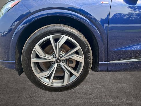 Used 2025 Audi Q4 e-tron Premium Plus image 33