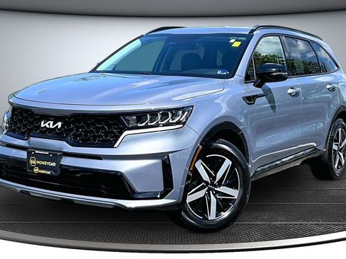 Used 2022 Kia Sorento S FWD image 3