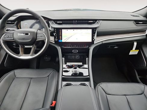 New 2026 Jeep Grand Cherokee L Limited AWD/4WD image 10