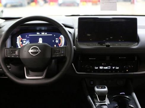 New 2026 Nissan Rogue Platinum w/ Platinum Premium Package image 17