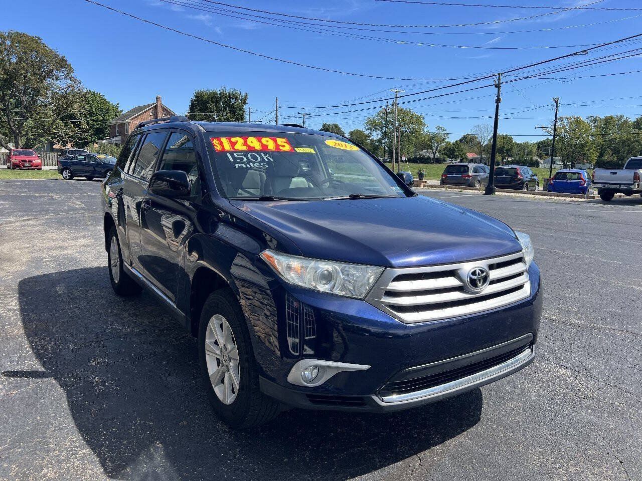 Used 2012 Toyota Highlander SE w/ Tow Pkg AWD/4WD image 2