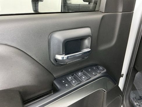 Used 2019 Chevrolet Silverado 2500 LT w/ LT Convenience Package image 12