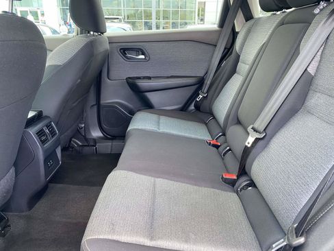 Used 2023 Nissan Rogue SV FWD image 11