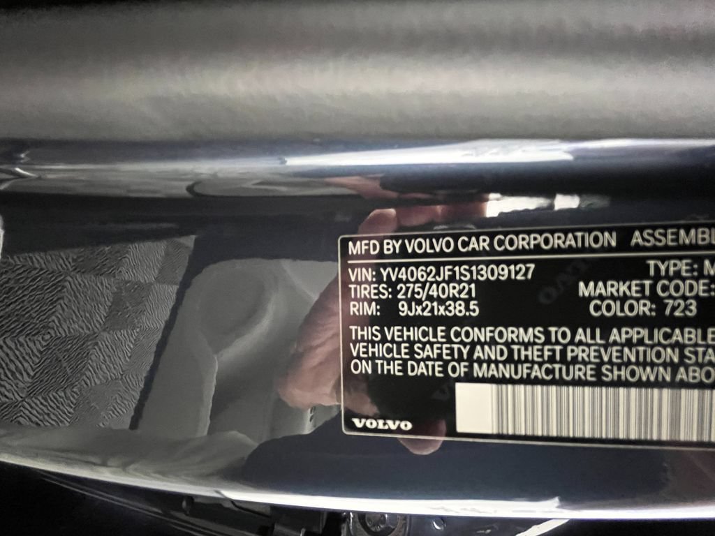 Used 2025 Volvo XC90 B6 Ultra w/ Protection Package Premier AWD/4WD image 30
