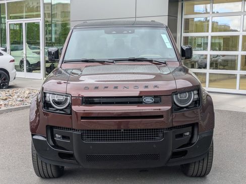 New 2026 Land Rover Defender 130 X-Dynamic SE AWD/4WD image 2