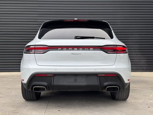 Certified 2025 Porsche Macan image 6