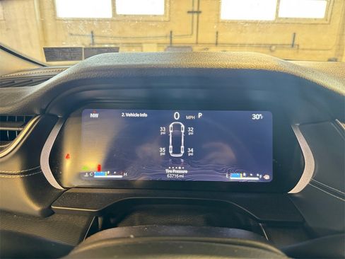 Used 2023 Jeep Grand Cherokee L Altitude image 16