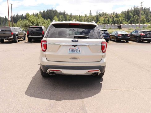 Used 2017 Ford Explorer Platinum AWD/4WD image 6