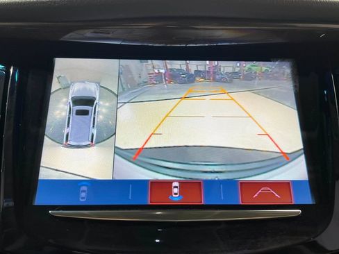 Used 2018 Cadillac Escalade Premium Luxury AWD/4WD image 12
