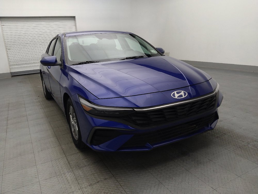 Used 2025 Hyundai Elantra SE FWD image 14