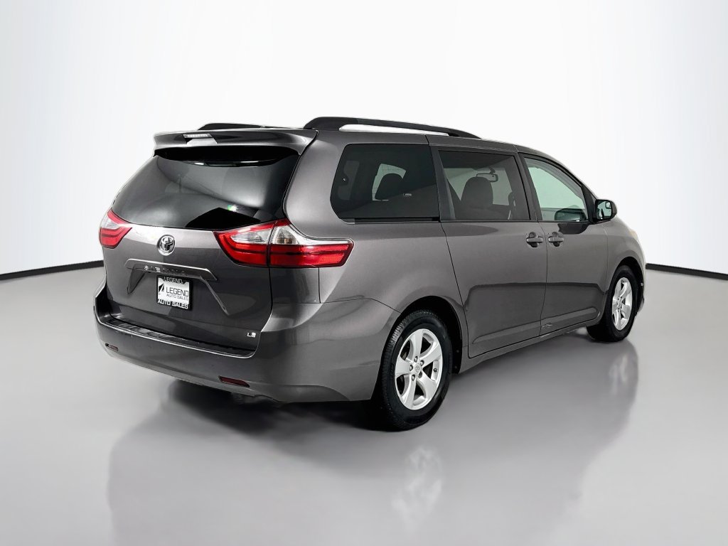 Used 2017 Toyota Sienna LE FWD image 6