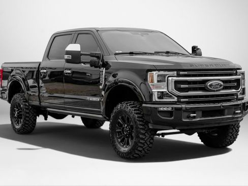 Used 2020 Ford F250 Platinum w/ Tremor Off-Road Package AWD/4WD image 4