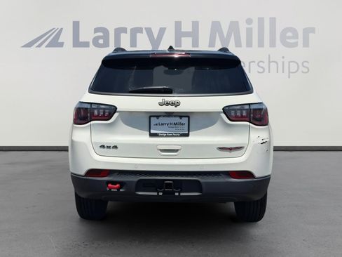 Used 2020 Jeep Compass Trailhawk w/ Safety & Security Group AWD/4WD image 4