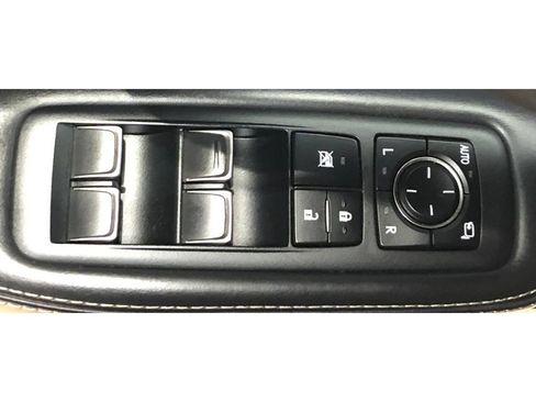 Used 2021 Lexus LS 500h image 32