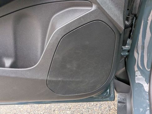 Used 2025 Chevrolet Trax LT image 16