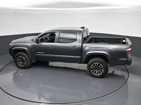Used 2022 Toyota Tacoma TRD Sport w/ Technology Package RWD image 29