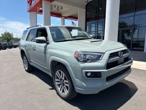 Used 2022 Toyota 4Runner TRD Sport w/ Technology Package AWD/4WD image 2