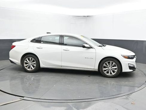 Used 2023 Chevrolet Malibu LT w/ Driver Confidence Package FWD image 3