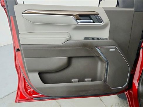 Used 2023 Chevrolet Silverado 1500 LT Trail Boss w/ Convenience Package II image 11