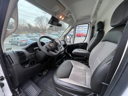 Used 2022 RAM ProMaster 3500 w/ Premium Convenience Group image 11