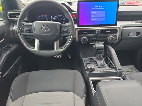 Used 2025 Toyota Tacoma TRD Sport AWD/4WD image 16