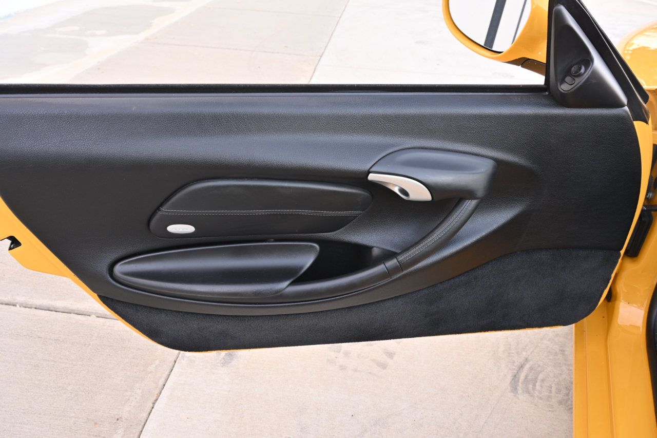 Used 2003 Porsche Boxster RWD image 38