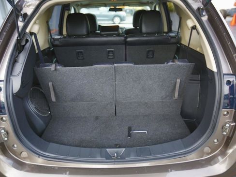 Used 2016 Mitsubishi Outlander SEL AWD/4WD image 16