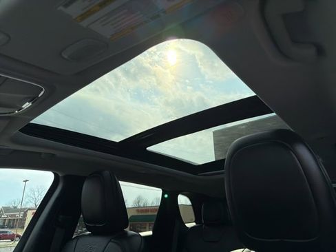 Used 2021 Jeep Cherokee Limited w/ Elite Package image 30