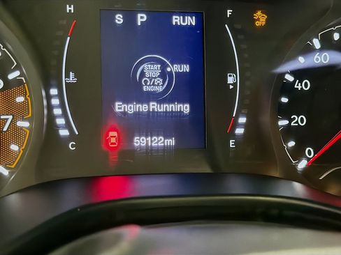 Used 2022 Jeep Compass Latitude w/ Sun and Sound Group AWD/4WD image 8