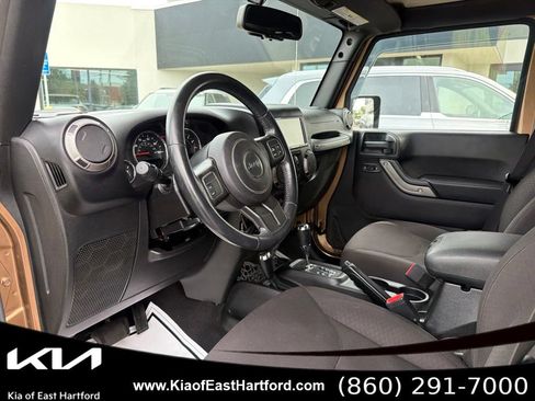 Used 2015 Jeep Wrangler Unlimited Sport w/ Quick Order Package 24S AWD/4WD image 29