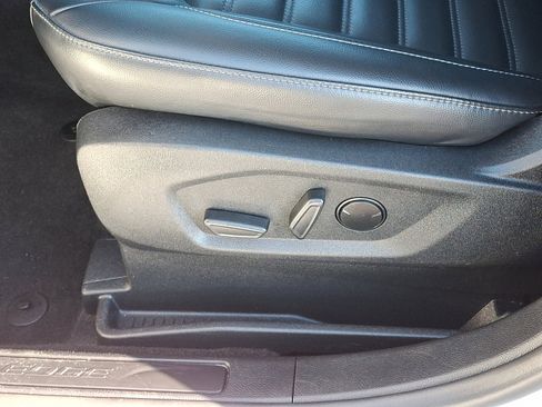 Certified 2024 Ford Edge SEL image 15