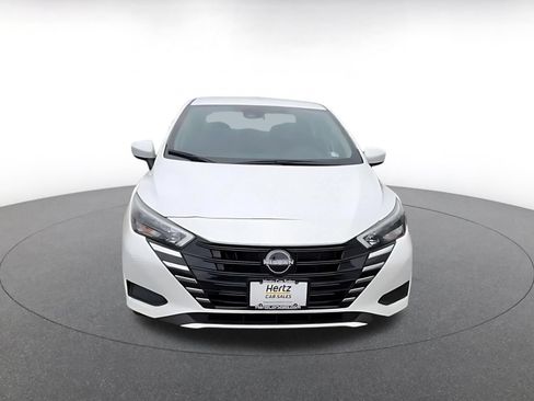 Used 2025 Nissan Versa SV FWD image 5