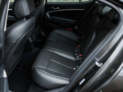 New 2026 Genesis G70 2.5T image 9