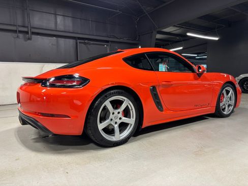 Used 2018 Porsche 718 Cayman S RWD image 3
