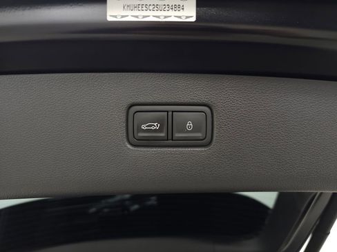Used 2025 Genesis GV80 3.5T Prestige AWD/4WD image 10