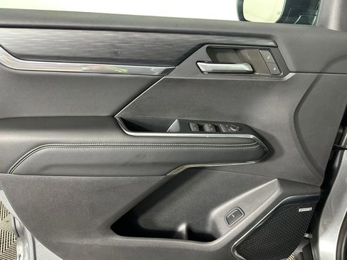 Used 2025 GMC Acadia Elevation w/ LPO, Floor Liner Package AWD/4WD image 26