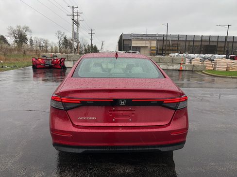 Used 2023 Honda Accord EX image 4