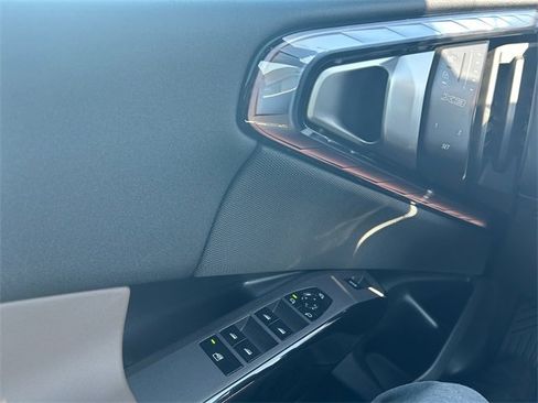 New 2026 BMW X3 xDrive30 w/ Premium Package image 11