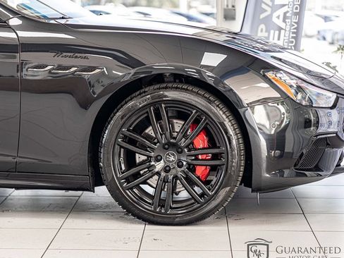 Used 2024 Maserati Ghibli Modena Q4 AWD/4WD image 11