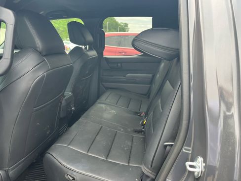 Used 2024 Toyota Tacoma SR5 AWD/4WD image 9