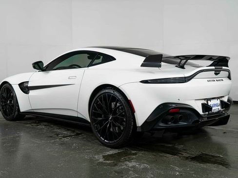 Used 2022 Aston Martin V8 Vantage Coupe image 6