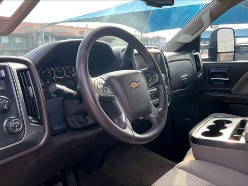 Used 2015 Chevrolet Silverado 2500 LT w/ LT Convenience Package image 17