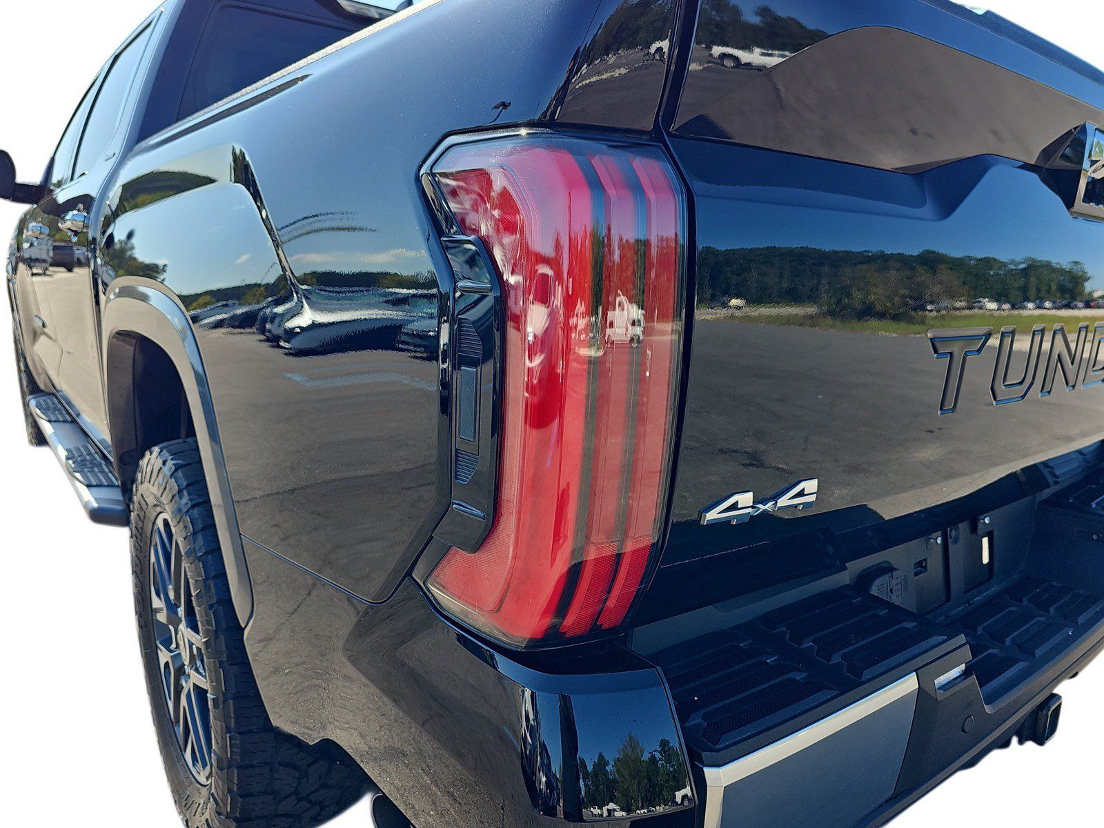 Used 2023 Toyota Tundra Limited AWD/4WD image 32