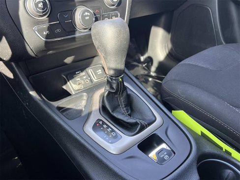 Used 2017 Jeep Cherokee Latitude image 24